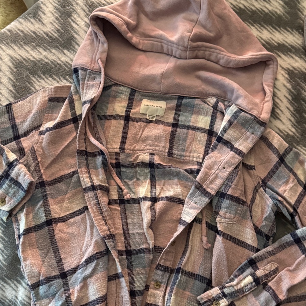 American Eagle Pink and Gray Plaid Shirt